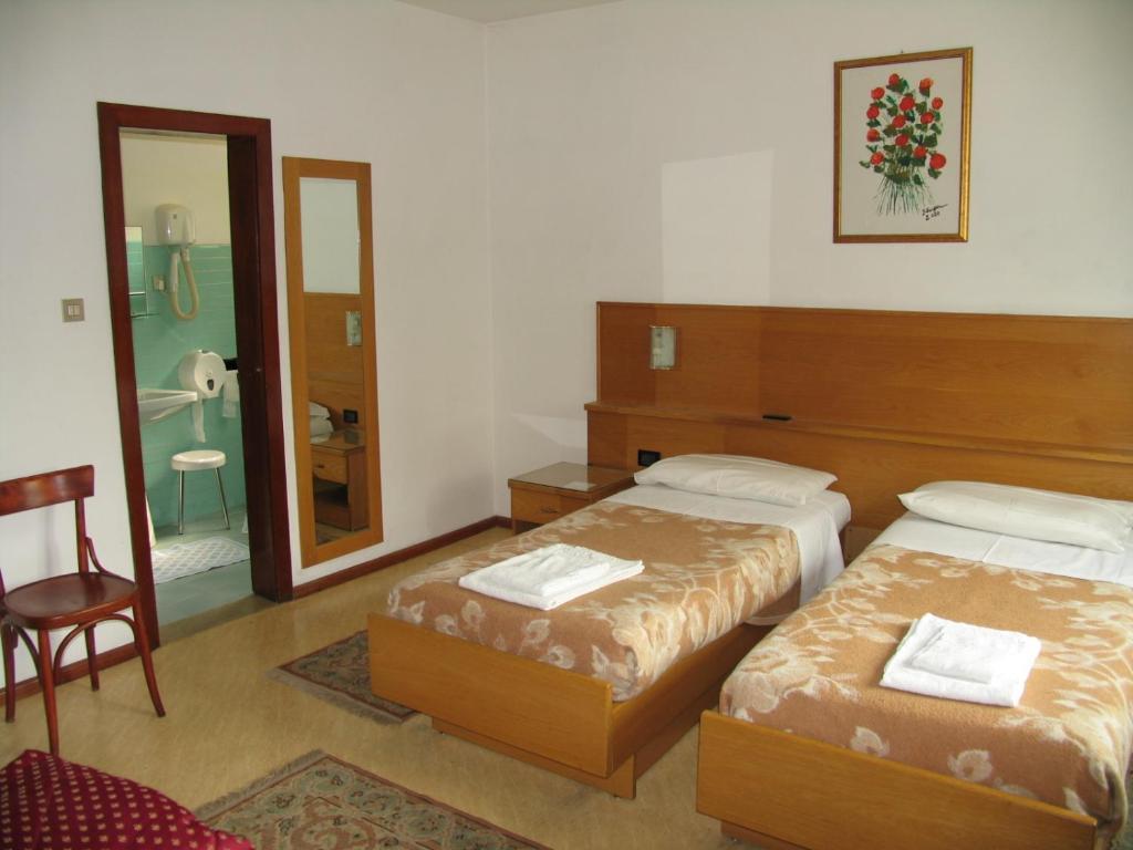 Hotel Oasi เตรนโต ห้อง รูปภาพ