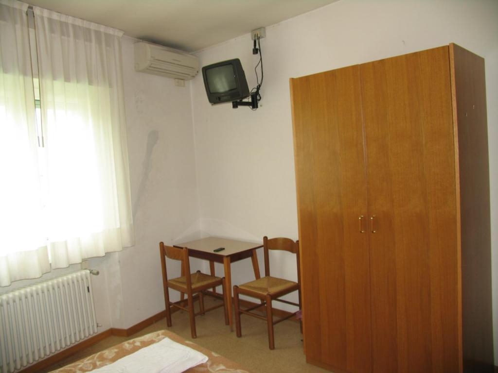 Hotel Oasi เตรนโต ภายนอก รูปภาพ