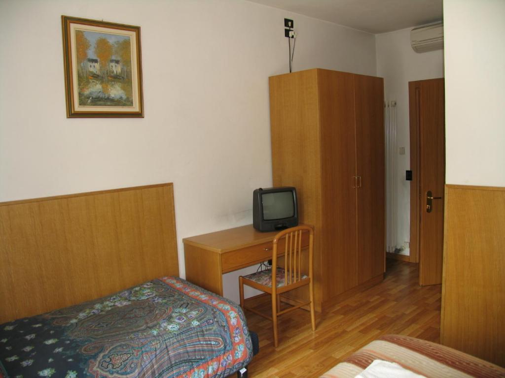 Hotel Oasi เตรนโต ภายนอก รูปภาพ